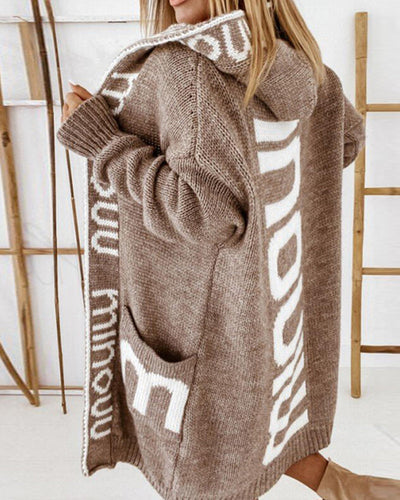 Tanja | Lockere lange Strickjacke mit Buchstabendruck