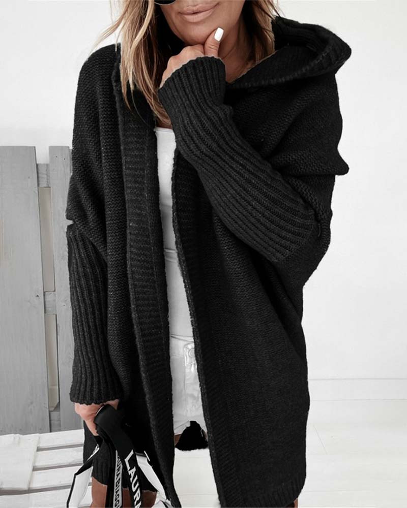 Anna | Schlichte, einfarbige Strickjacke mit Fledermaus-Kapuze