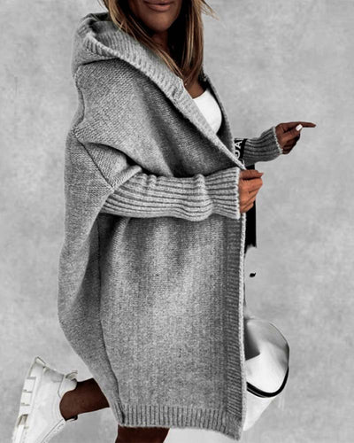 Anna | Schlichte, einfarbige Strickjacke mit Fledermaus-Kapuze
