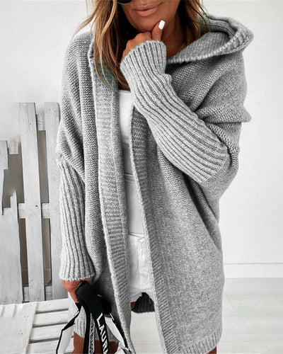 Anna | Schlichte, einfarbige Strickjacke mit Fledermaus-Kapuze