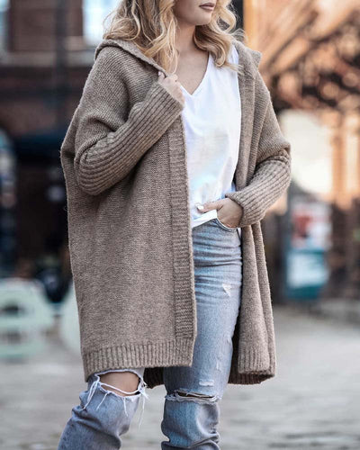 Anna | Schlichte, einfarbige Strickjacke mit Fledermaus-Kapuze